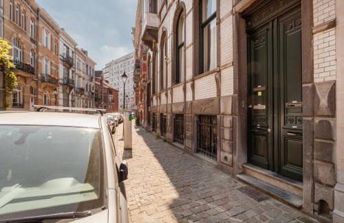 Sint-Gillis Apartment | Felix Delhasse