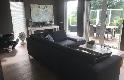 Makkum House | Ferienhaus in Makkum Terrasse und Sauna