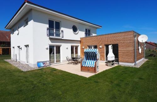Hohen Wieschendorf House | Ferienvilla In Hohenkirchen Mit Privatem Pool Birdieweg 11A
