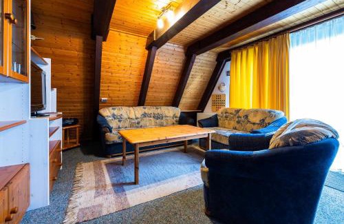 Immenstaad am Bodensee House | Ferienwohnpark Immenstaad am Bodensee Nurdachhaus Typ 8 NDT 032