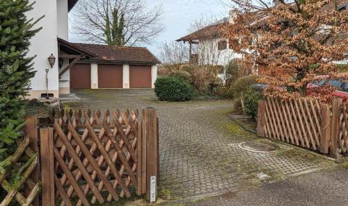 Chieming Apartment | Ferienwohnung am Frauenbach