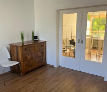Hamm Apartment | Ferienwohnung in Hamm Mark mit eigener Terrasse, Grill, WLAN und Smart-TV