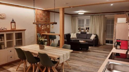 Arnbruck Apartment | Ferienwohung Zirbe