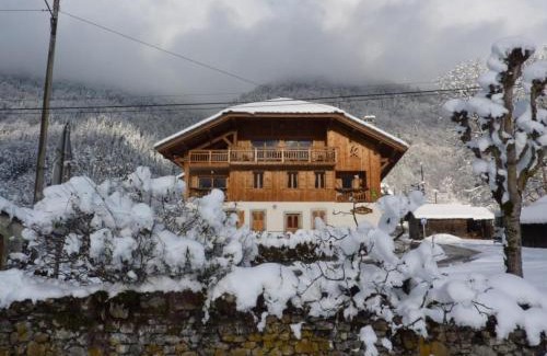Taninges Apartment | Ferme Le Coup d'Oeil