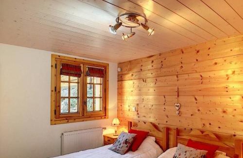 Les Carroz-d'Araches Apartment | Ferme rénovée 4 ch, 3 sdb, PARKING, WIFI, proche pistes et commerces - FR-1-572-25