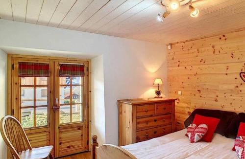 Les Carroz-d'Araches Apartment | Ferme rénovée 4 ch, 3 sdb, PARKING, WIFI, proche pistes et commerces - FR-1-572-25