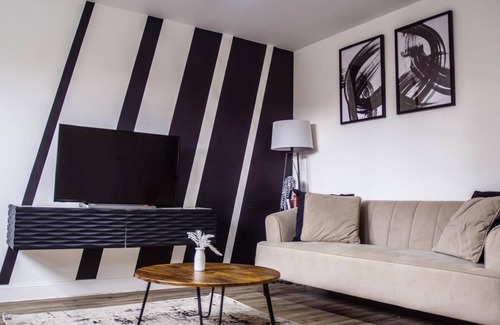 Rugby House | Fern Green Close