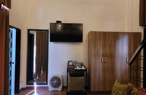 Coron Hotel | Fernvale Leisure Club and Resort