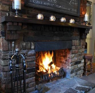 Whitchurch-on-Thames Hotel | Ferryboat Inn