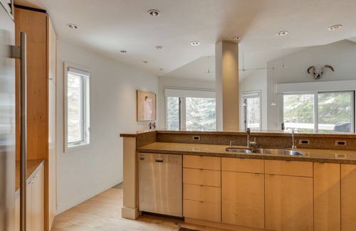 Warm Springs House | Festive Dates Available! Bright Townhome with Mountain Views; Two Blocks to Ski Lift