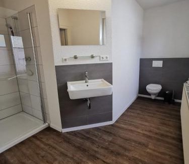 Cottbus Apartment | FeWo 100m2 Cottbus-Merzdorf 2xBad