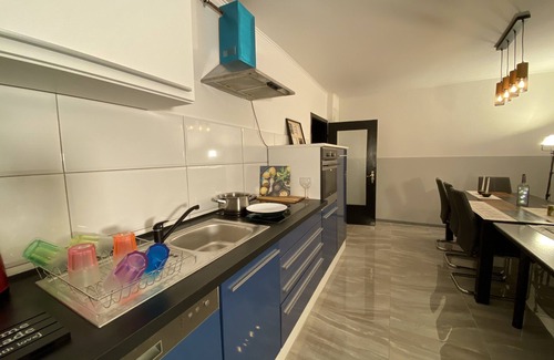 Oestrich-Winkel Apartment | FeWo-Rumble in the Jungle with event lounge