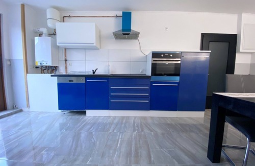 Oestrich-Winkel Apartment | FeWo-Rumble in the Jungle with event lounge