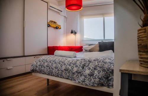 Parque Alcosa Apartment | FIBES Apart Loft by Valcambre