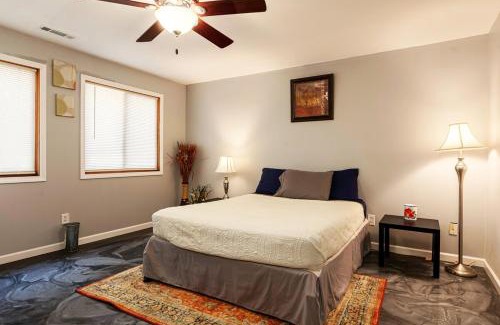 Murphysboro House | Fiddler on the Ridge-Woods, Wine and Wellness