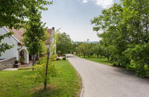 Balatonfured House | Figula Vendégház