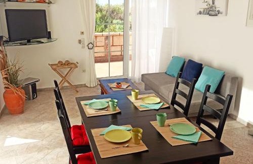 Villa de Arico Apartment | Finca Aurora quiet holiday flat with pool and great mountain and sea views