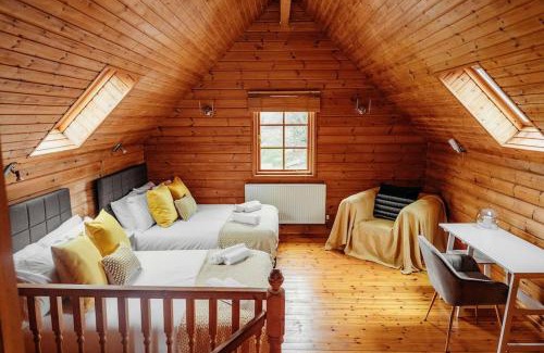 Callington House | Finlodge- Pet-Friendly Scandinavian Cabin