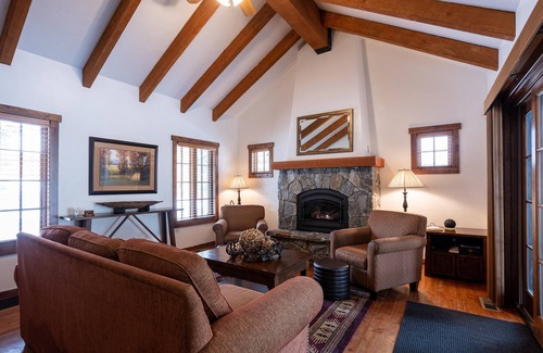 Tamarack Cottage | Fire Fly Cottage at Tamarack Resort