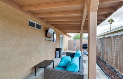 Bullhead City House | Fire Pit and Covered Patio Bullhead City Escape!