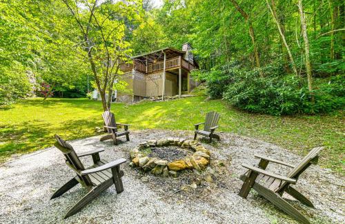 Cataloochee Ranch House | Fire Pit and Views! Blue Ridge Mtns Family Cabin