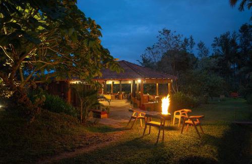 Kushalnagar House | Firefly By The River with Breakfast- Kushalnagar - 5 Separate Single Rooms
