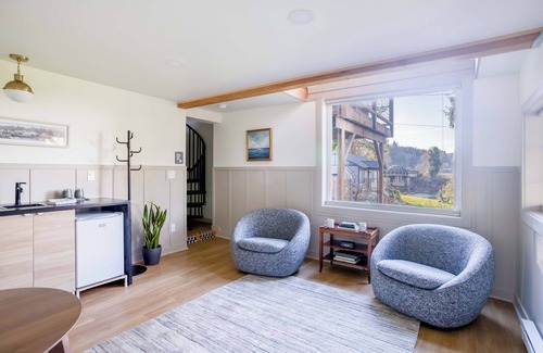 Nehalem House | FirePit, Riverview, Beach Nearby, and Spacious Deck