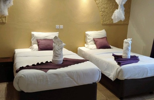 Central Business District Hotel | Fish Eagle Inn