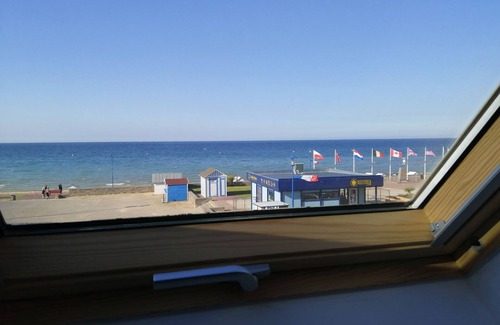 Langrune-sur-Mer House | Fisherman's cottage facing the sea, sleeps 4 to 5, restaurants and activities 50m away