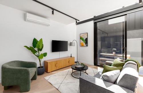 Clifton Hill Apartment | Fitzroy North Apartments by Urban Rest