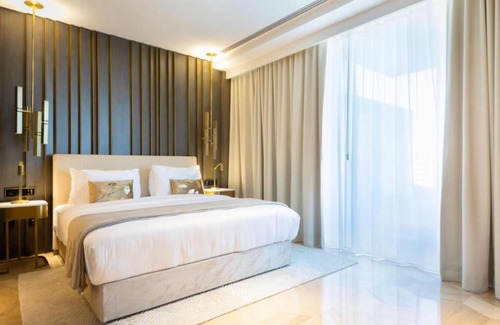 Palm Jumeirah Apartment | Five Palm Jumeirah Suites-Sea View