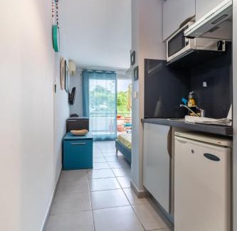 La Saline Les Bains Apartment | FLAMBOYANT - Studio 2 personnes avec lit de qualité hôtelière séparable pour couple ou amis avec très belle terrasse à 12 min à pied ou 4 min en voiture du lagon de l'Ermitage - ST GILLES LES BAINS