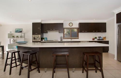 Broadbeach Waters House | Flamingo Key
