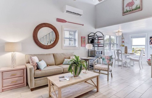 Fernandina Beach Apartment | Flamingo Loft | Charming Oceanfront Loft | Multiple Decks | Private Beach Access