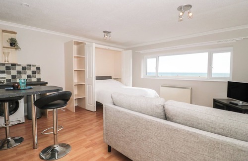 West Bay Cottage | Flat 30