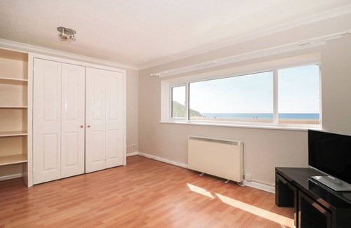 West Bay Cottage | Flat 30