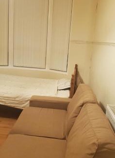 Glasgow Apartment | Flat in glasgow close to all local amenities