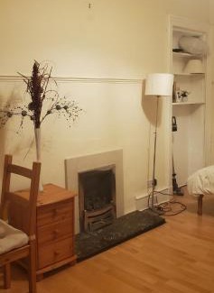 Glasgow Apartment | Flat in glasgow close to all local amenities