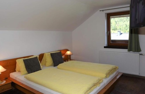 Krimml Apartment | Flat in Krimml with a balcony