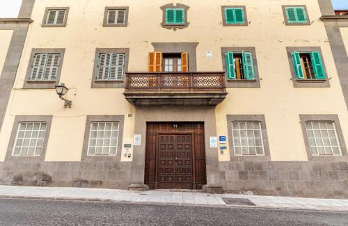 Vegueta House | Flatguest RoomTiques Private Rooms