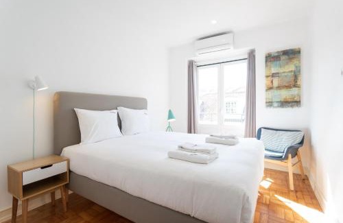 Baixa Apartment | FLH Downtown Central Flat with Balcony