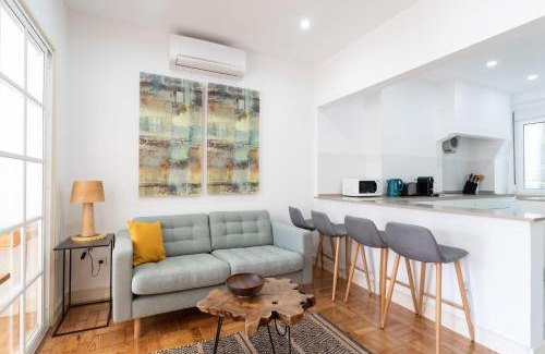 Baixa Apartment | FLH Downtown Central Flat with Balcony