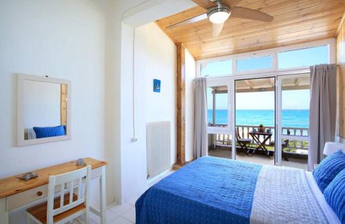 Kokkini Chani Apartment | Flokos. Lazy days, balmy nights on the seafront