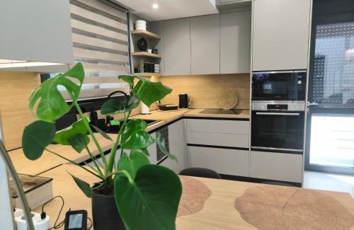 Peristeri Apartment | Floral Home 1 - ground floor apt, private parking!