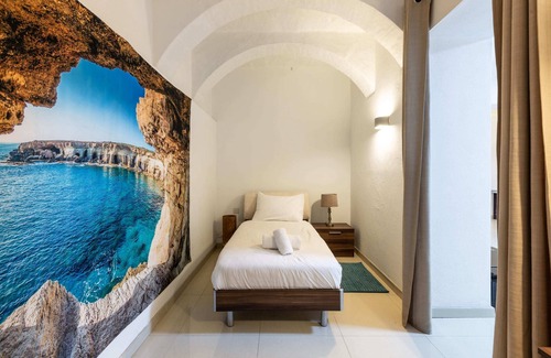 Floriana Apartment | Floriana Suite-hosted by Sweetstay