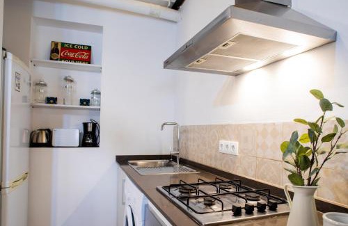 El Cabanyal Apartment | FLORIT FLATS - Cabanyal 3 Bedroom WIFI AC Terrace Beach Penthouse