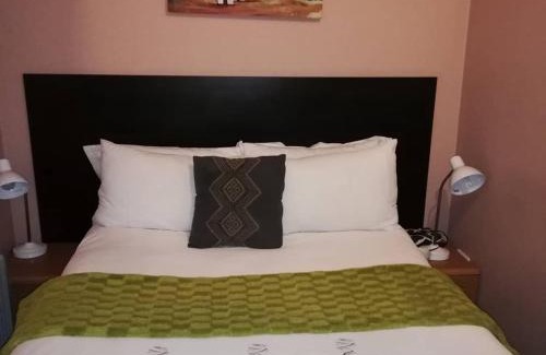 Greater Johannesburg Metropolitan Area Bed & Breakfast | Flossie B&B