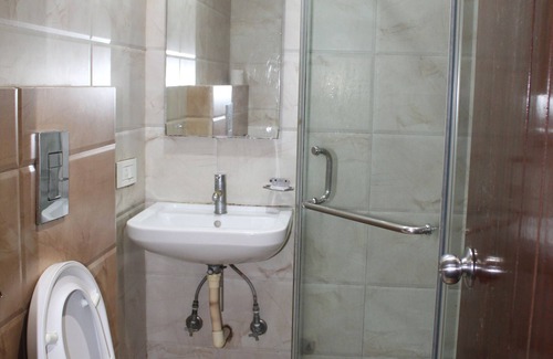 Malviya Nagar Hotel | Flourish Inn Saket opposite Max Hospital