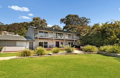 Pretty Beach Central Coast House | Footsteps to the Bay by HolidayCo.