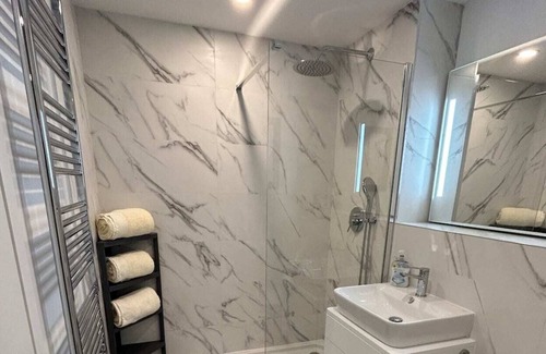 Gibraltar Apartment | Forbes Suite1103 -hosted by Sweetstay